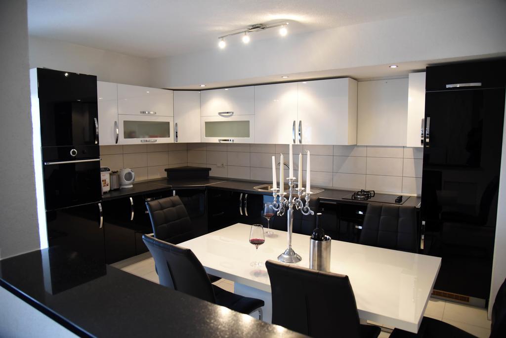 Apartment Mario Livno Buitenkant foto
